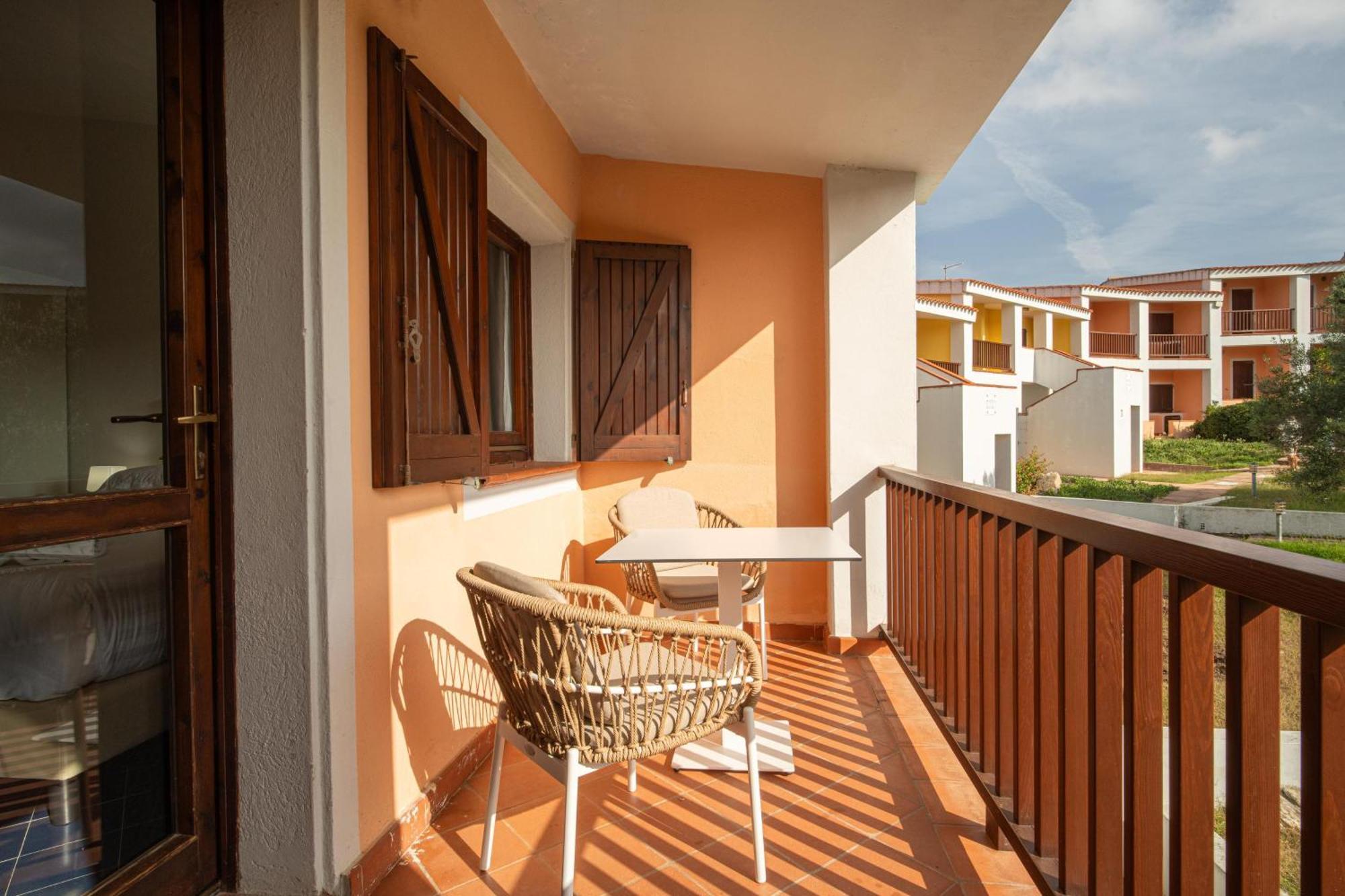 AHR Costa Serena Village Palau Esterno foto