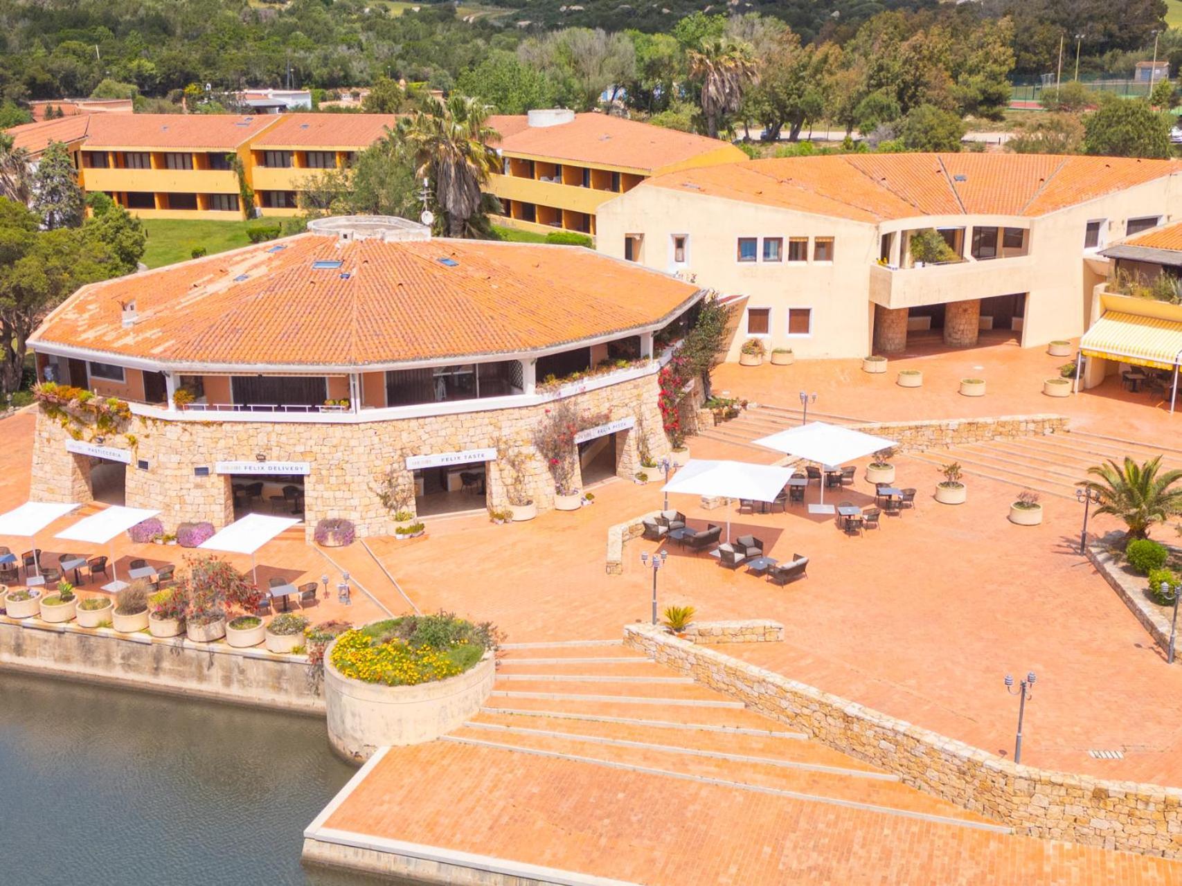 AHR Costa Serena Village Palau Esterno foto