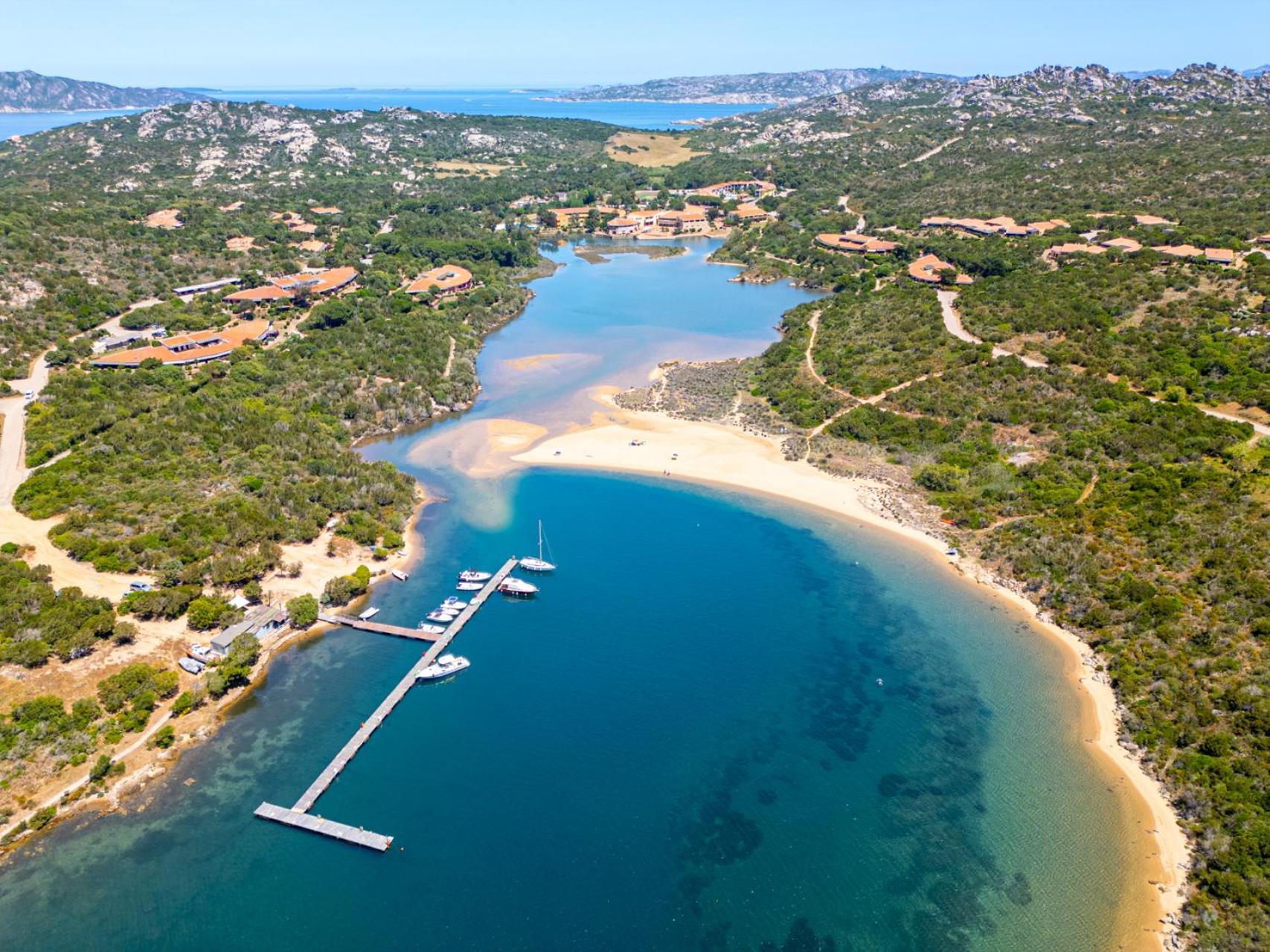 AHR Costa Serena Village Palau Esterno foto