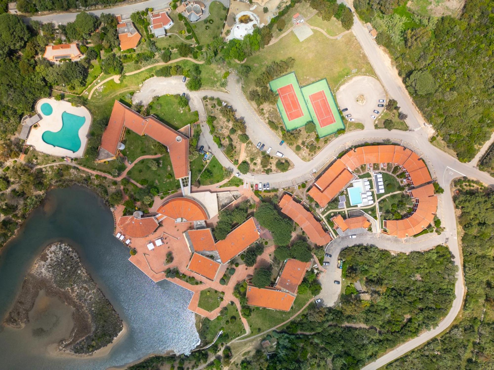 AHR Costa Serena Village Palau Esterno foto