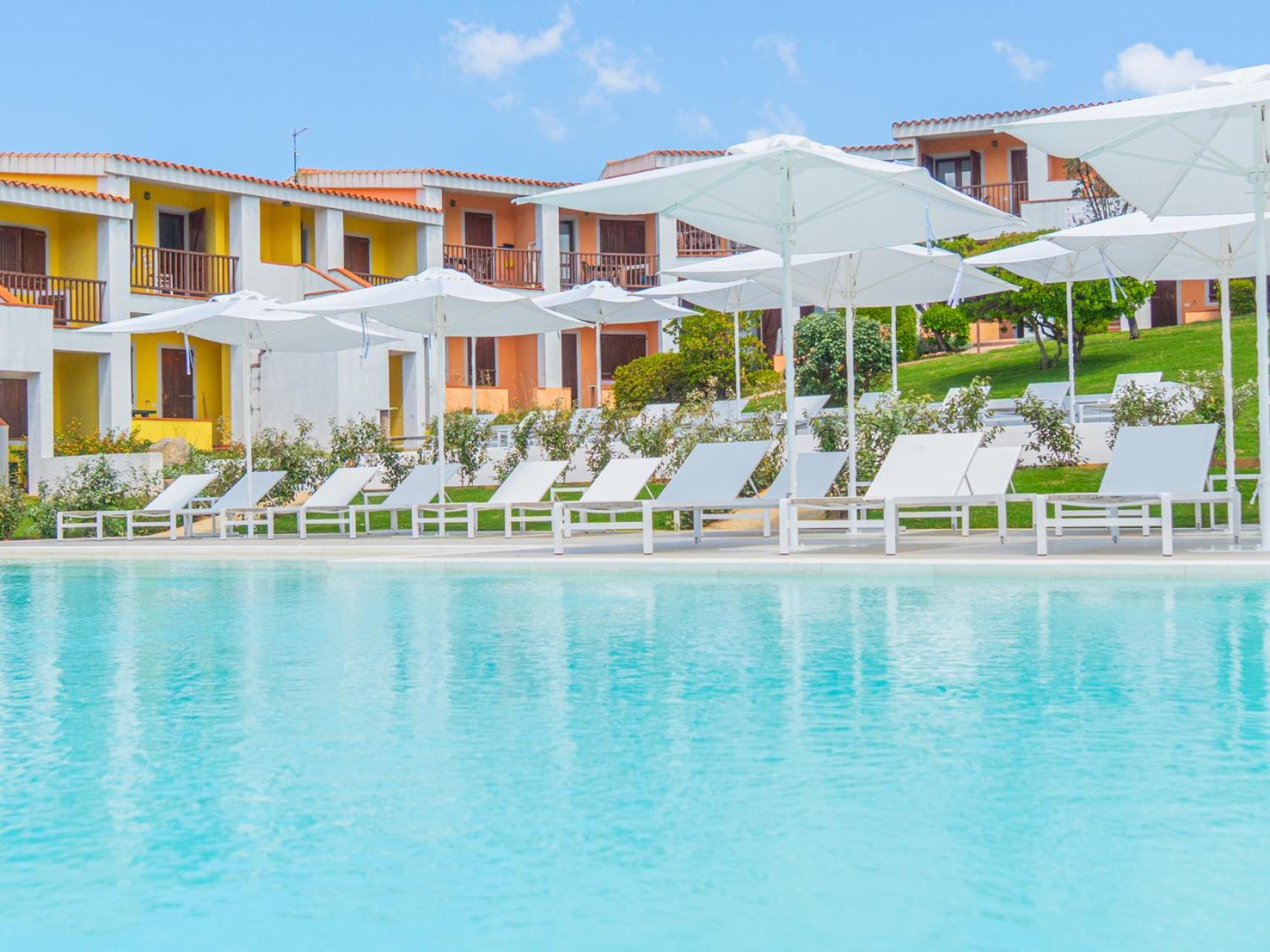 AHR Costa Serena Village Palau Esterno foto