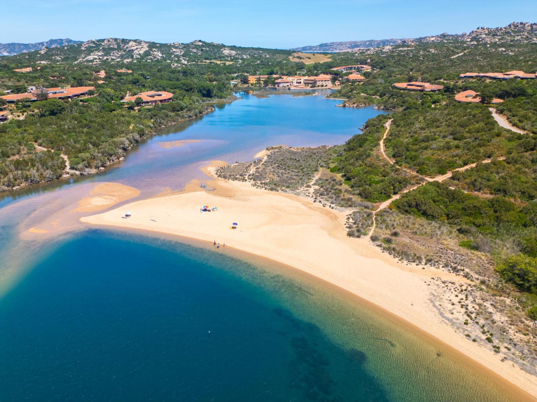 AHR Costa Serena Village Palau Esterno foto