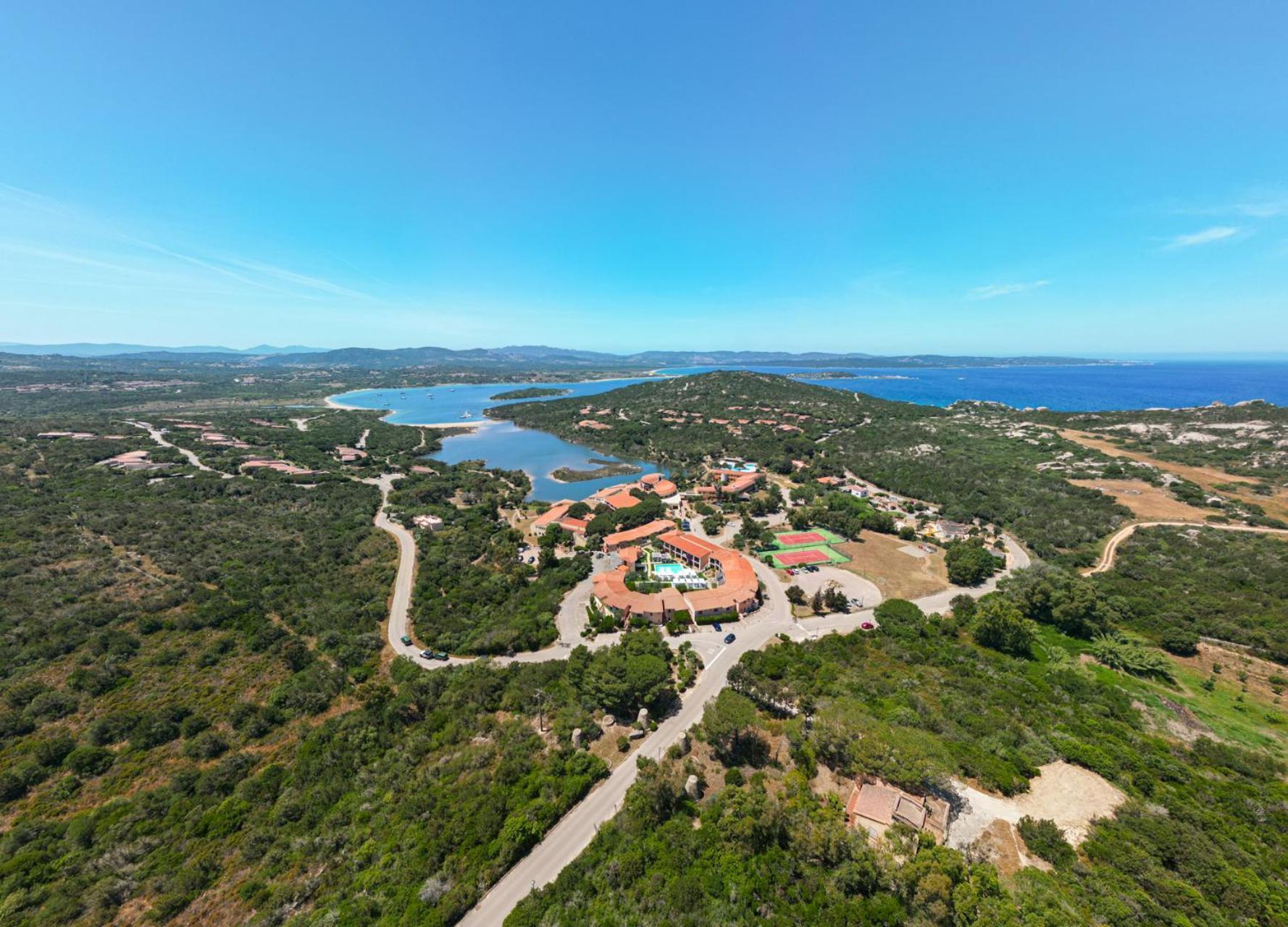 AHR Costa Serena Village Palau Esterno foto